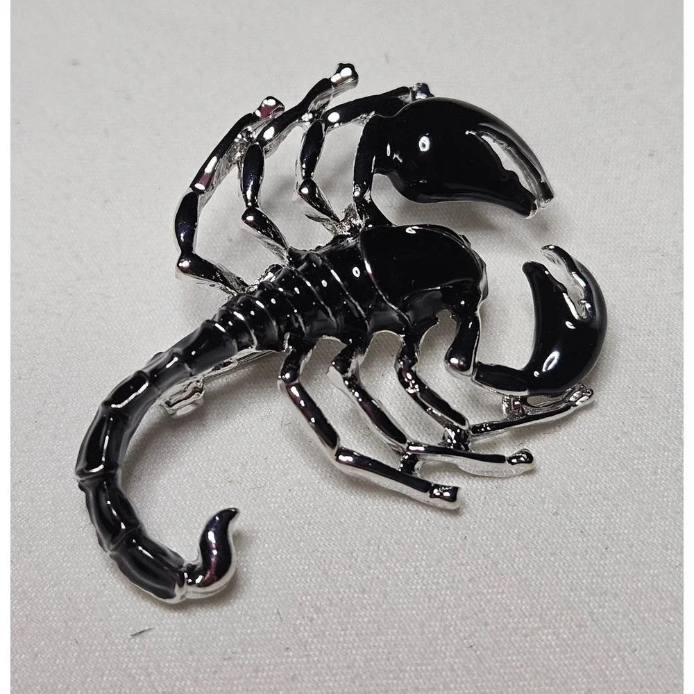Scorpion Brooch Pin Unisex OS Black Silver Enamel Gothic Edgy Jewelry